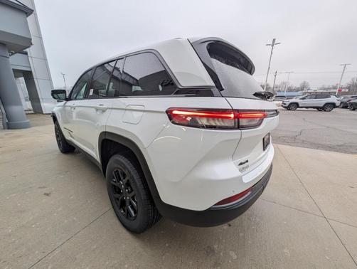 2026 Jeep Grand Cherokee Altitude 4x4