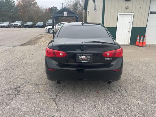 2015 INFINITI Q50 Premium