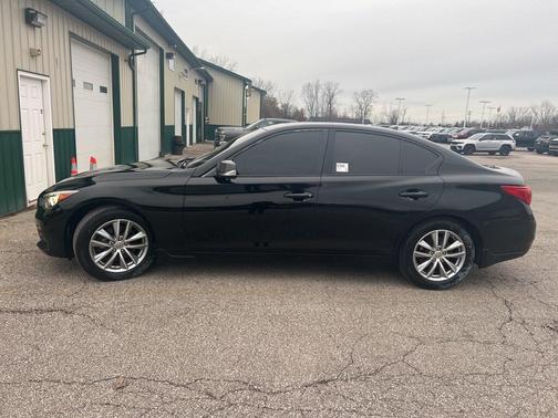 2015 INFINITI Q50 Premium