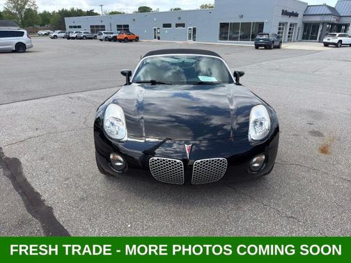 Mysterious Black 2007 Pontiac Solstice