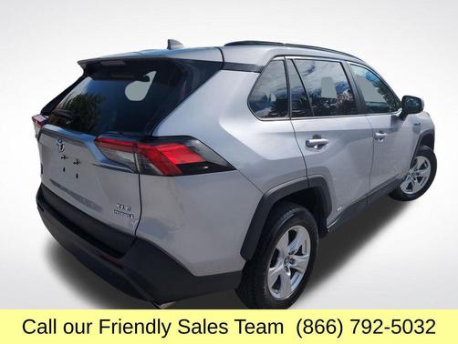 2020 Toyota RAV4 Hybrid XLE