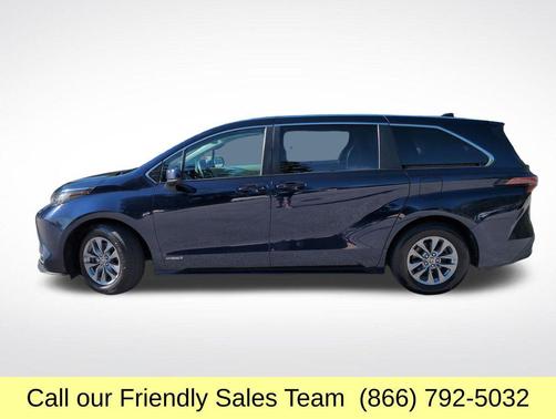 2021 Toyota Sienna LE