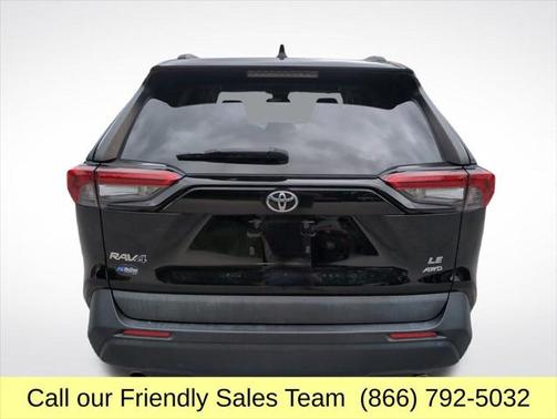 2020 Toyota RAV4 LE