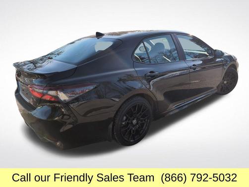 2024 Toyota Camry Hybrid SE