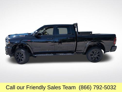 2022 RAM 2500 Laramie Crew Cab 4x4 6'4' Box