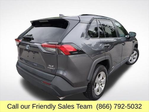 2020 Toyota RAV4 Hybrid XLE