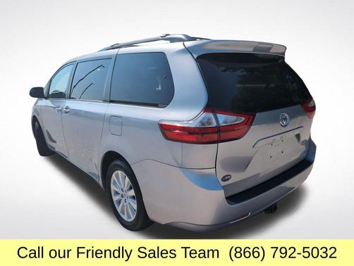 2017 Toyota Sienna LE