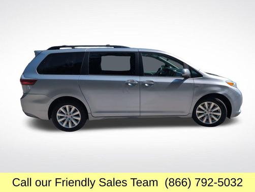 2017 Toyota Sienna LE