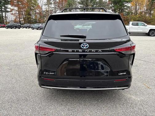 2025 Toyota Sienna Limited