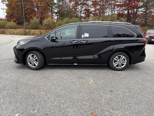 2025 Toyota Sienna Limited
