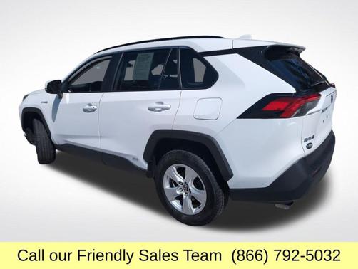 2021 Toyota RAV4 Hybrid XLE