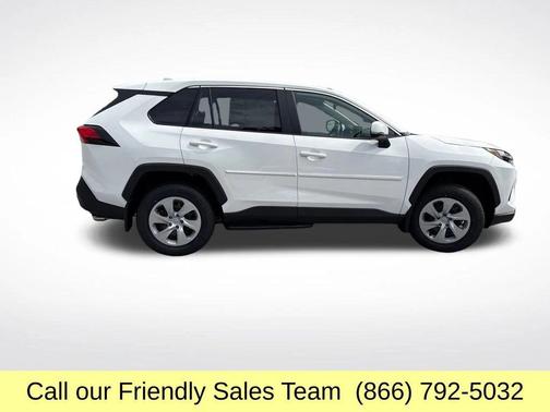 2025 Toyota RAV4 LE