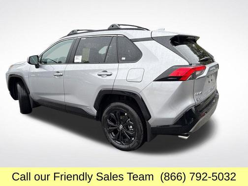 2025 Toyota RAV4 Hybrid SE