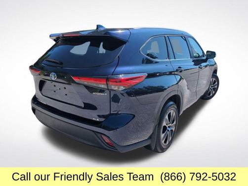 2023 Toyota Highlander Hybrid XLE