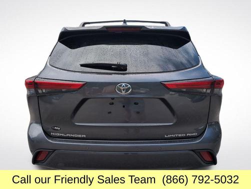 Magnetic Gray Metallic 2023 Toyota Highlander Limited
