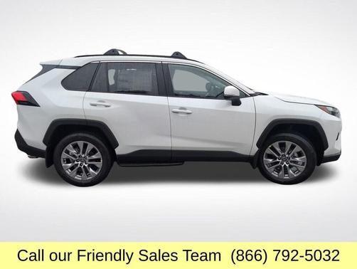 2025 Toyota RAV4 XLE Premium
