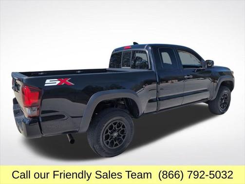 2022 Toyota Tacoma SR