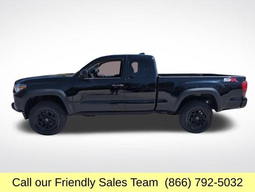 2022 Toyota Tacoma SR