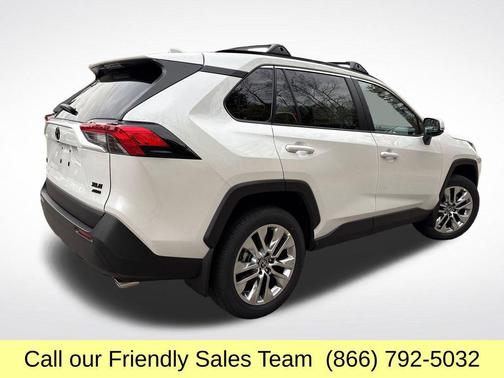 2025 Toyota RAV4 XLE Premium