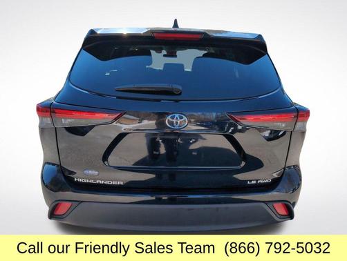2024 Toyota Highlander LE