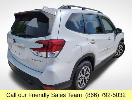 Crystal White Pearl 2023 Subaru Forester Premium