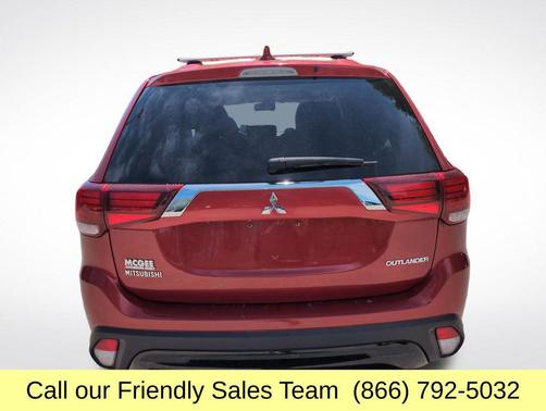 Rally Red Metallic 2019 Mitsubishi Outlander SE