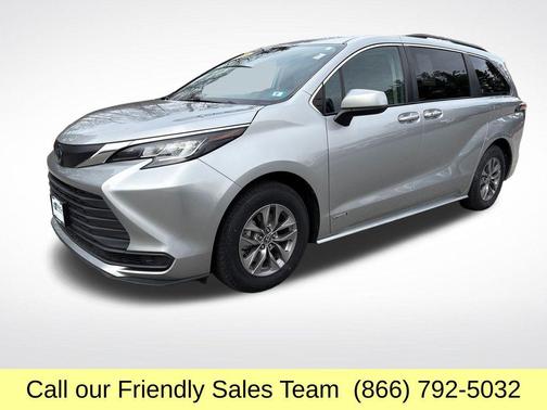 2021 Toyota Sienna LE