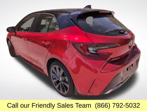 Finish Line Red/Midnight Black Metallic 2026 Toyota Corolla XSE