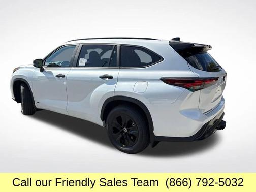2025 Toyota Highlander Hybrid XLE