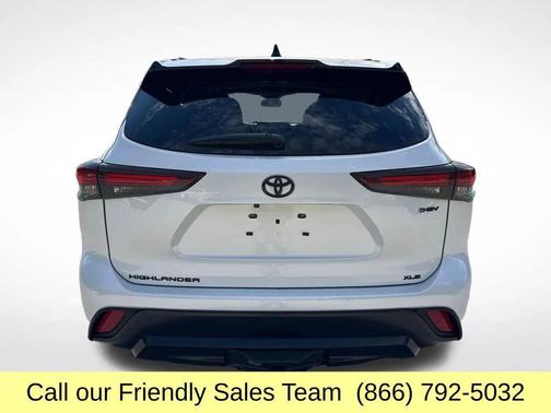 2025 Toyota Highlander Hybrid XLE