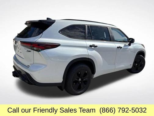 2025 Toyota Highlander Hybrid XLE