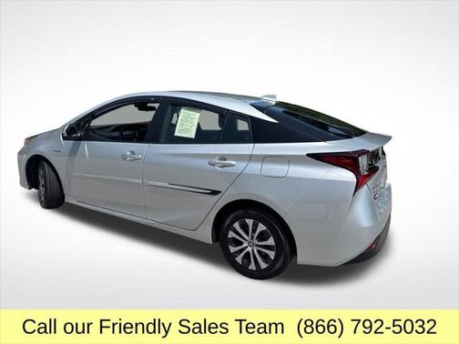 2021 Toyota Prius LE
