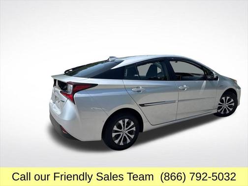 2021 Toyota Prius LE