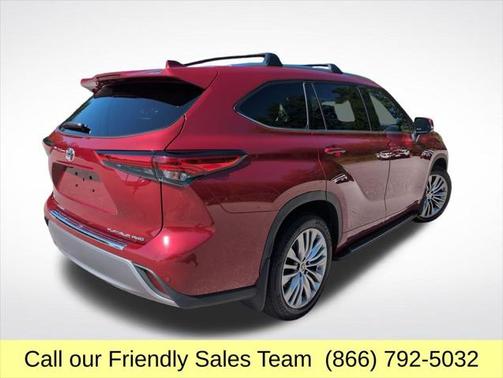 2023 Toyota Highlander Platinum