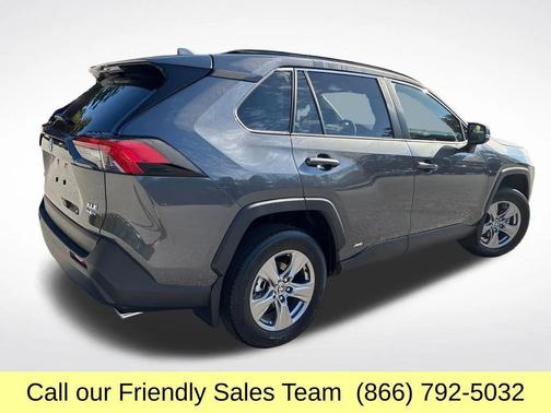 2025 Toyota RAV4 Hybrid XLE