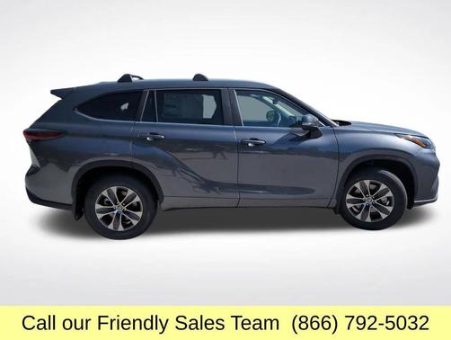 2025 Toyota Highlander XLE