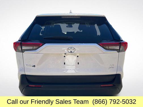 2025 Toyota RAV4 LE