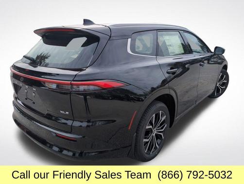 Black 2026 Toyota Crown Signia XLE
