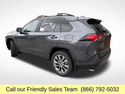 2025 Toyota RAV4 XLE Premium