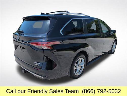 2024 Toyota Sienna Limited 7-Passenger