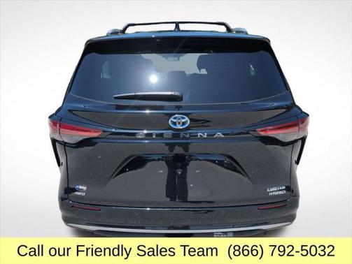 2024 Toyota Sienna Limited 7-Passenger