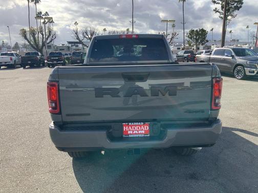 2026 RAM 2500 Big Horn Crew Cab 4x4 6'4' Box