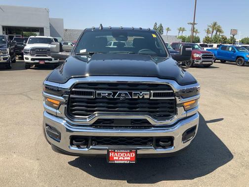 2025 RAM 2500 Big Horn Crew Cab 4x2 6'4' Box