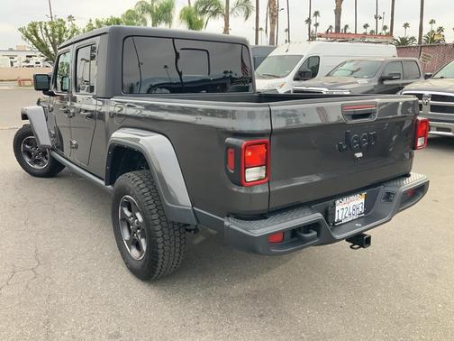 2021 Jeep Gladiator Willys 4x4