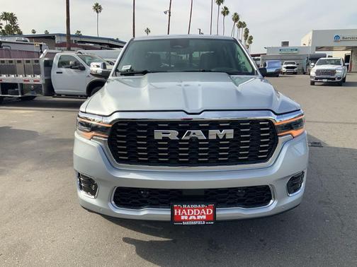 Silver Zynith 2026 RAM 1500 ST