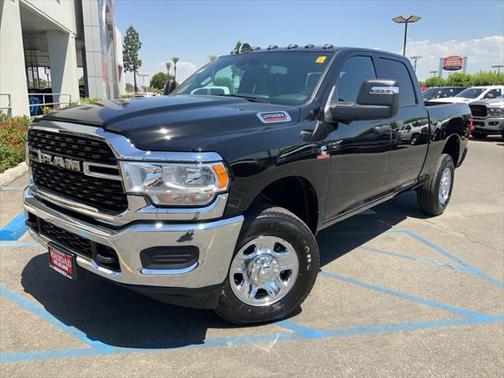 2024 RAM 2500 Tradesman Crew Cab 4x4 6'4' Box