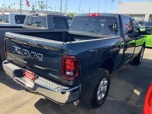 2025 RAM 2500 Big Horn Crew Cab 4x4 6'4' Box