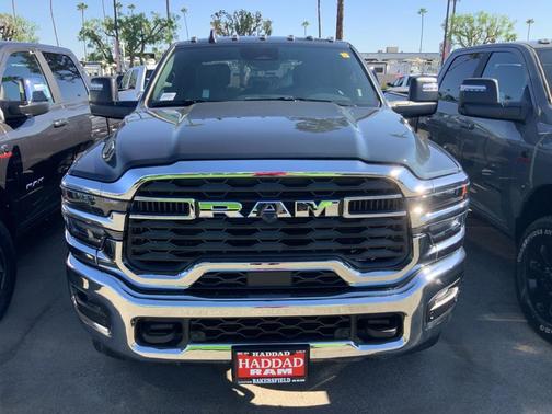 2025 RAM 2500 Big Horn Crew Cab 4x4 6'4' Box