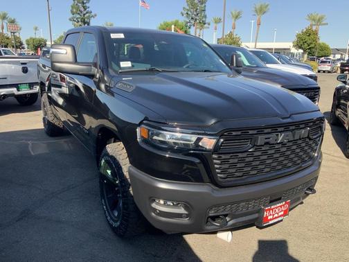 2026 RAM 1500 Warlock Crew Cab 4x4 5'7' Box