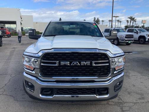 2024 RAM 3500 Big Horn Crew Cab 4x4 8' Box